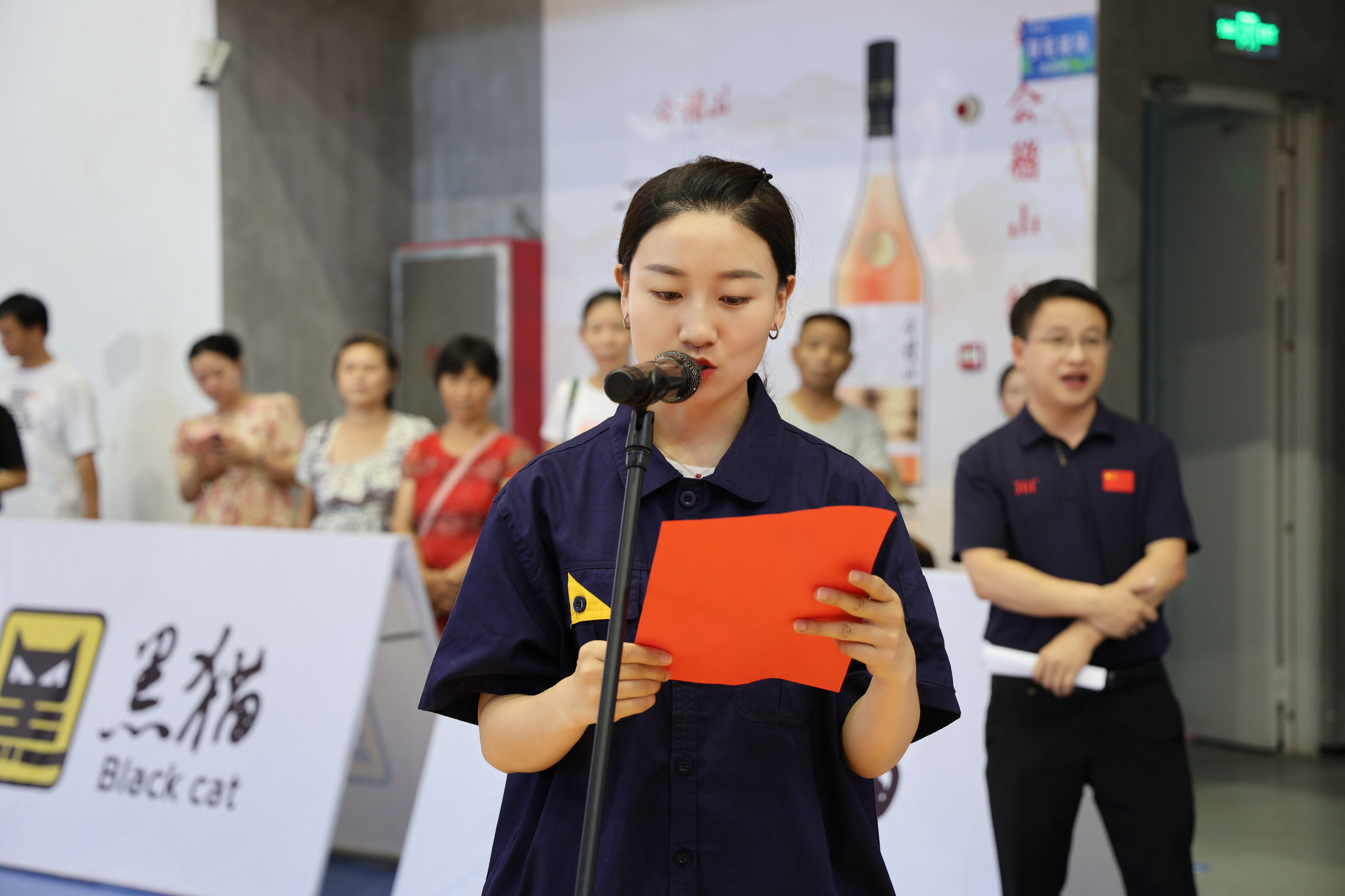 4 家长代表查玉婷讲话.jpg